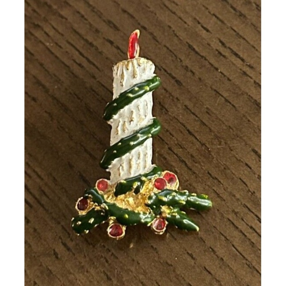 Vintage Candle Holly Berry Christmas Pin Brooch White Enamel Goldtone Metal